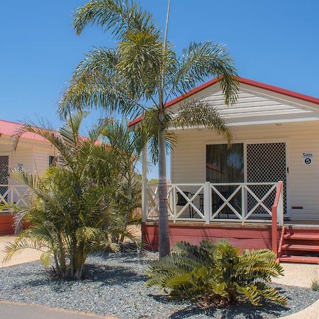 Outback Oasis Caravan Park Carnarvon Buitenkant foto